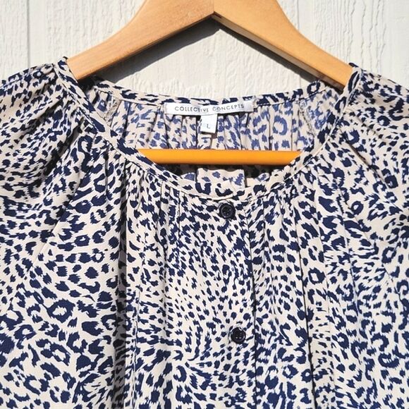 COLLECTIVE CONCEPTS Blue Beige Animal Print Button Up Loose Flowy Blouse sz L - Picture 2 of 11